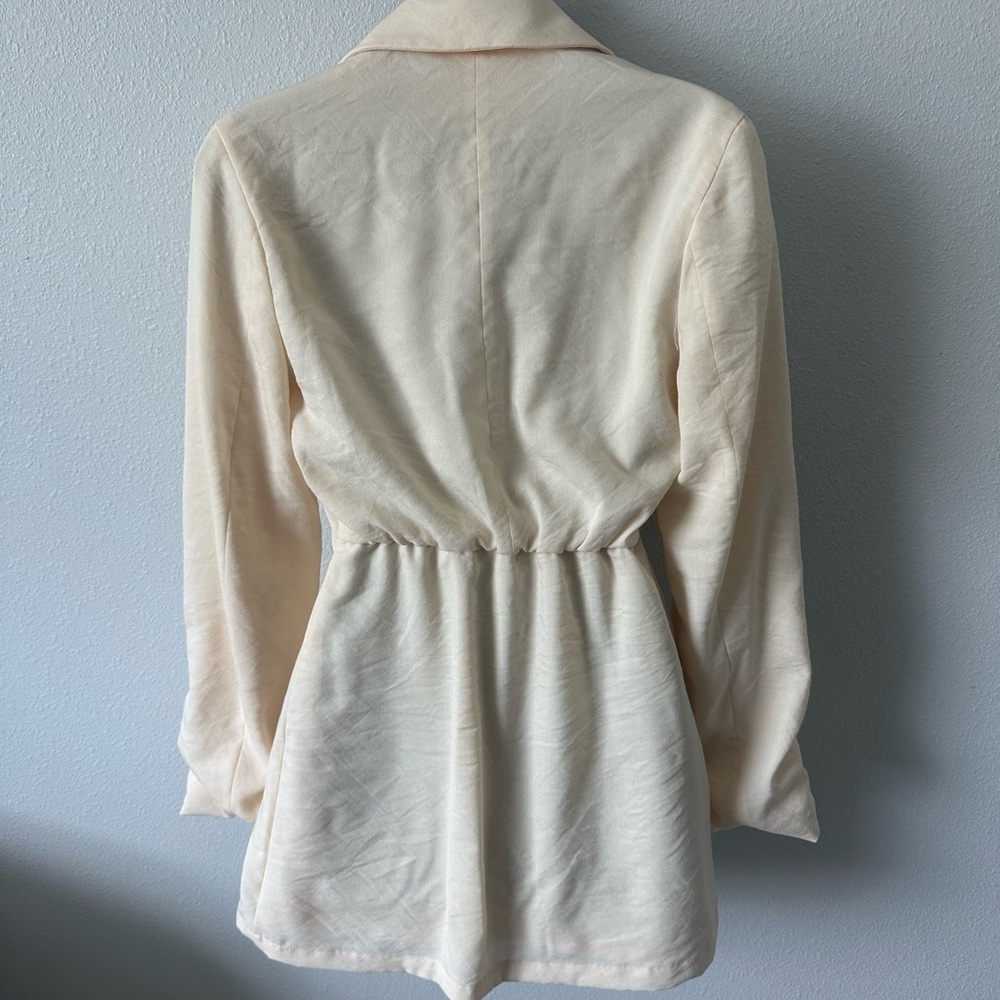 MARBLE Elegant Cream Ensemble - Picture 3 of 7